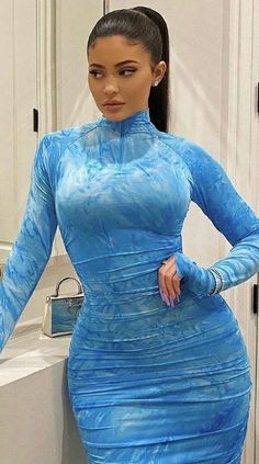 Kily Jenner, Blue Tie Dye Dress, Kylie Jenner Outfits, Vogue Dress, Boho Midi Dress, Bandage Midi Dress, Jenner Outfits