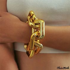 Olivia Mark - Sophisticated Silver Geometric Square Hollow Bracelet - Sleek Elegance in Fashionable Simplicity Gold Hand Jewelry, White Party Outfits, Chunky Gold Jewelry, Rip Jeans, Chunky Jewellery, Duster Earrings, Hand Chain Jewelry, Dope Jewelry Accessories, Earrings Piercings