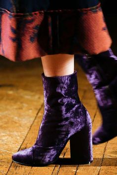 Dries Van Noten crushed velvet purple boots Purple Boots, Star Boots, Winter Ankle Boots, Purple Shoes, Purple Suede, Winter Boots Women