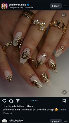 Cream Chrome Nails, Virgin Mary Nails, Virgencita Nails, Catholic Nails, Baroque Nails, Mary Nails, Manicured Nails, Natural Manicure, Lilac Nails