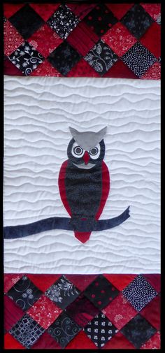 Night owl quilt pattern by Anita Eaton Owl Table Runner Pattern, Owl Patterns Free Printables, Fabric Owls Pattern, Twilight Background, Quilted Owl Wall Hanging, Owl Quilt Pattern Free Applique Templates, Owl Fabric Pattern, Owl Quilt Pattern, Christmas Sewing Patterns