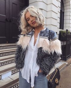 Laura Jade Stone Outfits, Laura Jade Stone, Statement Jackets, Stylish Makeup, Streetstyle Outfit, Statement Jacket, Jade Stone, Outfits Winter, Dream Clothes