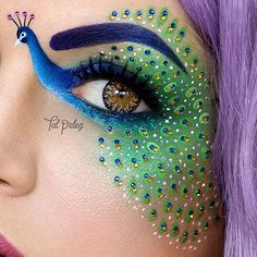 This detailed peacock eye makeup would be a great alternative to a Halloween costume. Peacock Eye Makeup, Peacock Makeup, Carnaval Make-up, Make Up Designs, Makeup Crafts, Makeup Illustration, Smink Inspiration