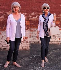 Mode Over 50, Fashion Over Fifty, How To Wear Leggings, Over 60 Fashion, Older Women Fashion, 50 Style, 60 Fashion, Mode Casual, Fashion Blogger Style