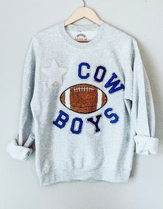 *Dallas Cowboys Fleece Crewneck/cotton blend *patches *Unisex *For loose fit, go up 1 size *For oversized, go up 1-2 sizes  *Soft Feel Good Material  -Medium sizing 22W 28L -Handmade ATX -Handwash or machine wash inside out cold Cheap Varsity Hoodie For Game Day, Cheap Varsity Game Day Hoodie, Cheap Collegiate Sweatshirt For Football Season, Customizable Sweatshirt As A Gift, Dallas Cowboys Game Day, Chenille Patch Sweatshirt, Cowboys Game Day, Reworked Sweatshirts, Dallas Cowboys Game