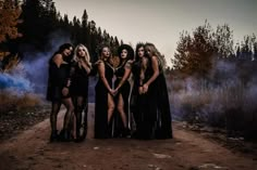 Witch Coven Pictures, Group Witch Photoshoot, Coven Photoshoot, Witchy Photos, Witchy Shoot, Vintage Witch Photos, Photoshoot With Friends, Witchy Photoshoot, Girlfriends Photoshoot