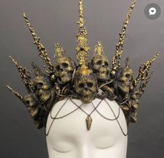 Hot Glue Crown, Clay Crown, Witch Headpiece, References To Draw, Look Halloween, Cultural Clothes, Baby Crows, Mermaid Halloween, 7 Wonders