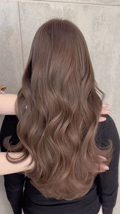 Milky Chocolate Hair, Light Brown Mocha Hair Color, Mousse Brown Hair, Chocolat Greige Hair Color, Milk Chocolate Hair Color With Highlights, Chestnut Ash Brown Hair, Nescafe Hair Color, Milk Coffee Hair Color, Mocha Beige Hair Color