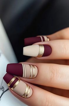 Nail Fall Designs 2024, Autumnal Nails Burgundy, Burgundy And Pink Nail Designs, Maroon Thanksgiving Nails, November Nails Ideas Square, Fall Gel Nail Designs 2024, Burgundy Square Acrylic Nails, Fall Nail Designs Coffin Medium, Fall Into Winter Nails