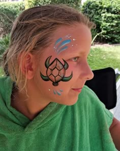 Otter Face Paint, Hawaiian Face Paint Easy, Sea Turtle Face Paint, Super Easy Face Paint, Face Painting Turtle, Luau Face Painting Ideas, Hawaii Face Paint, Sea Face Paint, Jellyfish Face Paint