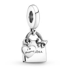 Check out the deal on Pandora Shopping Bag Dangle Charm at Precious Accents, Ltd. Pandora Shopping Bag, Pandora Gift, Silver Pandora Charms, Pandora Logo, Pandora Bag, Heart Shaped Bag, Pandora Bracelet Charms, Heart Bag, Christmas Charms