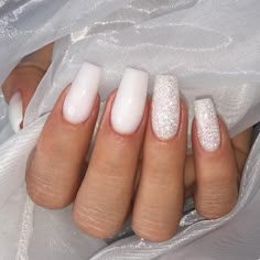 Designs On Milky White Nails, Nail Inspo Milky White Design, Nokti Za Vjencanje, Nokti Za Svadbu, White Nails New Years, Milky White And Glitter Nails, Milky White Winter Nails, Milky Christmas Nails, Nokti Za Krizmu