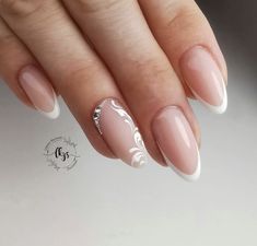 French Bride Nails, Bridal Nails Wedding Almond Shape, French Bridal Nails, Bridal Nails Designs, Cute Simple Nails, Nail Design Inspiration, Glow Nails, Bride Nails