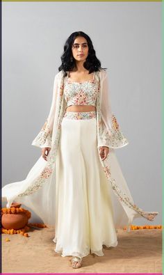 Diwali Dresses, Haldi Outfit, Simple Lehenga, Simple Frocks, Traditional Dresses Designs, Mahira Khan