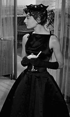 Audrey Hepburn Givenchy, Oscar Awards, Audrey Hepburn Dress, Aubrey Hepburn, Audrey Hepburn Inspired, Female Actors, Audrey Hepburn Photos