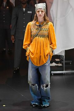 Gucci 2020, Big Jeans, Perfect Denim, 2020 Fashion Trends, Fall Jeans, 2020 Trends, Jean Trends, Fall Fashion Trends, Womens Fashion Trends