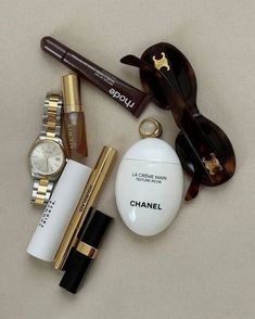 Lily Van Der Woodsen, Vogue Beauty, Chanel Makeup, Espresso Martini, Old Money Aesthetic