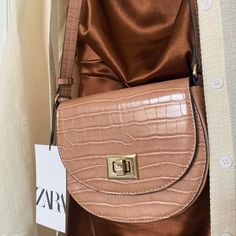 Brand New With Tags Looks Blush Pink In Person Textured Small Bag Zara Brown Everyday Bag, Trendy Zara Satchel With Adjustable Strap, Everyday Brown Zara Bag, Light Brown Bag With Adjustable Strap For Day Out, Zara Beige Shoulder Bag With Adjustable Strap, Zara Brown Bags For Daily Use, Trendy Brown Zara Shoulder Bag, Brown Shoulder Bag With Detachable Strap For Day Out, Chic Brown Satchel For Day Out