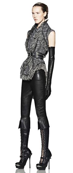 Alexander mcqueen   look at those amazing shoes.   this would be a dream outfit to own.... Sarah Burton, Mcqueen Fashion, British Fashion, Mode Inspiration, Leather Gloves, Luxury Outfits, Gothic Fashion, Leather Fashion, Fashion Designers