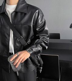 Man Leather Jacket Outfit, Leather Jackets Aesthetic, Black Leather Jacket Men, Tall Boy, Kampot, 150 Lbs, 110 Lbs