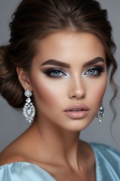 Wedding Makeup With Blue Eyeshadow, Makeup Looks Light Blue Dress, Cinderella Eyeshadow Looks, Prom Makeup Looks Blue Dress, Makeup With A Silver Dress, Makeup With Hint Of Blue, Pretty Prom Makeup For Blue Eyes, Make Up Look For Prom Night, Baby Blue Prom Dress Makeup