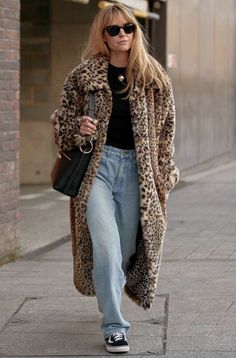 Leopard Print Coat Outfit, Faux Fur Coats Outfit, Leopard Print Outfits, Coat Street Style, Leopard Print Coat