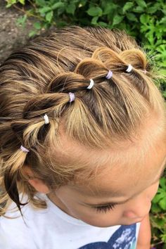 One-Strand Pull-Through Braid Rubber Band Hairstyles For Kids, Aria Hair, Band Hairstyles, Rubber Band Hairstyles, Girl Hairdos, Pull Through Braid, Bella Hair