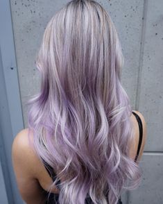 Navy Blue Hair Dye, Lilac Highlights, Purple Blonde Hair, Pastel Purple Hair, Blonde Ombre Hair, Underlights Hair, Light Purple Hair, Purple Ombre Hair, Dyed Hair Pastel