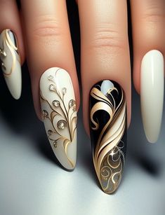 Classy Nail Art, Art Deco Nails, Fancy Nails Designs, Modern Nails, Gold Nail, Pretty Nail Art Designs, Spring Nail Art, Pretty Nail Art, Nail Designs Glitter