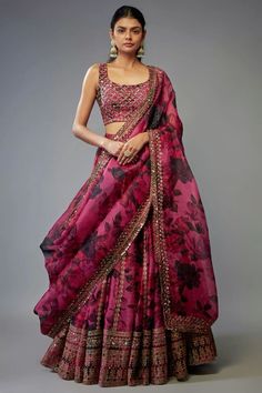 Astha Narang, Simple Lehenga, Trendy Outfits Indian, Indian Outfits Lehenga, Wedding Lehenga Designs, Traditional Indian Dress, Indian Dresses Traditional