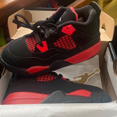 #Jordan #Black #Red #Toddler #Neverworn #Sendanoffer Red Thunders Shoes, Jordan 4s Black, Expensive Jordans, Jordan 4 Retro Red Thunder, Nike Shoes Women Fashion, Red Thunder, Jordan 4s, Retro 4, Cute Nike Shoes