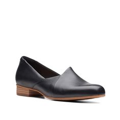 Clarks-Juliet Palm Slip-On Keep it timeless in the Juliet Palm slip-on from Clarks. With a rich leather construction and supportive Ortholite® footbed, this asymmetrical-detailed pair will complement your casual looks. Palm Shoes, Basic Shoes, Loafer Style, Dressy Shoes, Casual Dressy, Black Leather Flats, Loafers Style, Famous Footwear, Clarks Women's