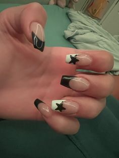 Tomboy Nails Ideas, White Y2k Nails, Star Nails Black, Black And White Star Nails, Nail Black, Red And White Nails, White Y2k, Heart Nail Art, Nail Design Inspiration