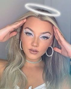 Cute Angel Costume Makeup, Sparkly Angel Makeup, White Angel Makeup Halloween, Angel Wing Eye Makeup, White Angel Costume Makeup, Makeup For Angel Costume, White Angel Halloween Makeup, Angel Makeup For Halloween, Angel Make Up Look