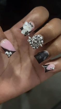 Black Junk Nails Short, Junk Nails Short, Fye Nails, Hippie Nails