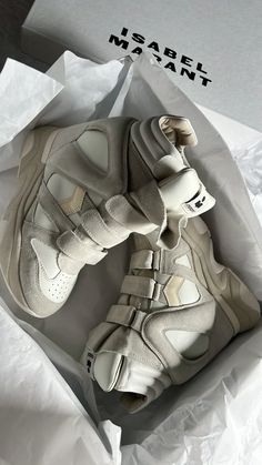 Winter Sneakers Outfit, Icon Fashion, Isabel Marant Sneakers, Fresh Shoes, Trainers Fashion