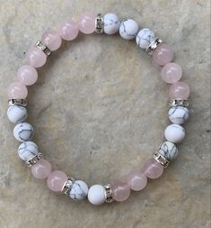 Crystal Bracelets Diy, Making Bracelets With Beads, Beaded Jewelry Bracelets, Diy Beaded Bracelets, Healing Gemstone Bracelets, Howlite Bracelet, Universal Love, Stone Bracelets