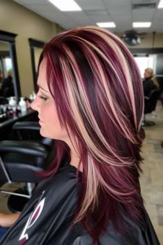 Blonde With Dark Red Highlights, Fall Hair Color With Blonde Highlights, Hair Colors For Dark Blonde Hair, 3 Different Hair Color Ideas, Cute Highlighted Hair, Medium Brown And Red Hair, Blonde And Red Highlights On Dark Hair, Ghost Highlights Hair, Snickers Hair Colour