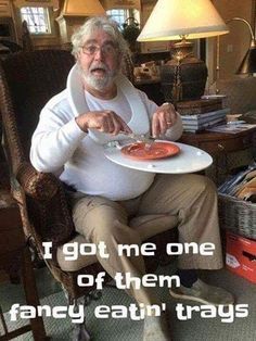 Funny Man Pictures, Old Age Humor, Senior Humor, Funny Old People, Funny Cartoons Jokes, Funny Jokes For Adults, Funny Cartoon Quotes, Clever Ideas