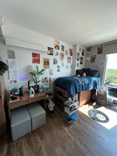 Dorm Room Designs Guys, Guys Dorm Room Aesthetic, Dorm Room Ideas For Guys Decorations, Men College Dorm Ideas, Cool Dorm Rooms For Guys, Morgan State University Dorms, Dorm Decor Men, Guy Dorm Room Aesthetic, Men’s College Dorm