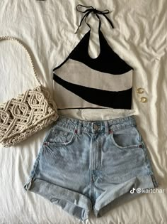 Casual Country Outfits, Kpop Fashion Outfits, Clothing Essentials, Girly Fashion, Country Outfits, Kpop Fashion, Lookbook Outfits, Outer Banks