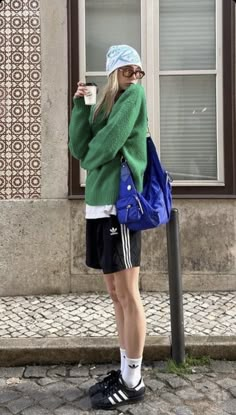 Black Superstars, Coffee Run, Adidas Outfit, Adidas Shorts, My Bag, Mode Inspo, Sporty Outfits