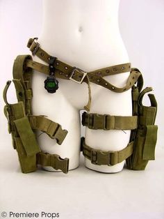 Apocalypse Clothing, Zombie Apocalypse Outfit, Zombie Clothes, Apocalypse Survivor, Zombie Apocolypse, Apocalypse Character, Apocalyptic Clothing, Apocalypse Aesthetic, Holster Belt