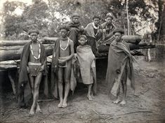 Rare Old Photo of Ao Nagas (Naga ethnic group), Nagaland, India (1900) Old Vintage Photos, Indigenous Americans, Earth Art, Indigenous People, Old Vintage, Historical Clothing