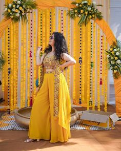 Bridal Haldi Dress Indian Weddings, Yellow Indo Western Outfits For Haldi, Haldi Indo Western Outfit, Latest Outfits For Women Wedding, Shrug Dresses Indian Wedding, Engagement Dress For Bridesmaid, Latest Wedding Outfits For Women, Wedding Outfit For Women Guest, Latest Western Outfits For Women