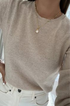 The sweater that checks all the boxes. Our Mongolian Cashmere Crewneck Sweater is soft, cozy, and light—and because of its quality, incredibly long-lasting. Always fairly priced at $50. Crew Neck Sweater Outfit, White Sweater Outfit, Gray Cashmere Sweater, Polished Casual, French Women Style, Trendy Fashion Outfits, Sweater Tank, Mode Inspo, Business Casual Outfits