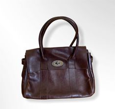 Mulberry Pre-loved Luxury Women's Leather Handbag, Tote, Vintage, Bayswater Mulberry Bayswater, Mulberry Handbags, Mulberry Bag, Classic Handbags, Classic Bags, Brown Vintage, Vintage Bag, Vintage Handbags, Luxury Vintage