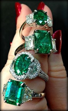 Queen Vee Diamond Stinger Wrap Ring, $1,825, available at Roseark. 33 Quirky Engagement Rings For Alt Brides #refinery29 Afrikaanse Mode, Emerald Jewelry, Gorgeous Jewelry, Stunning Jewellery, Emerald Ring, Bling Bling, Ring Verlobung, Beautiful Rings, Jewelry Pieces