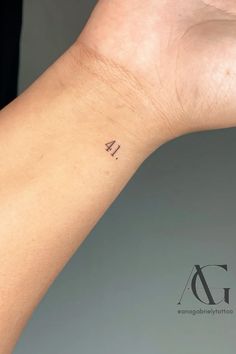 Tatuagem nunerologia 41 /tatuagem/tattoo/41 Mother And Daughter Tatoos, 22 Tattoo, Biblical Tattoos, Minimal Tattoos, Men's Small Tattoo, Women's Tattoo, Female Tattoo, Minimal Tattoo, Tattoo Inspo