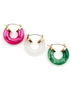 Introducing the Ellbelle Chunky Acrylic Earrings, perfect for creating a bold statement. An eye-catching combination of vivid colors and chunky acrylic design, these earrings make a unique and stylish accessory that will elevate your look from mundane to marvelous. Delicate and decorative, they are sure to turn heads wherever you go. Length: 1 1/4" Acrylic 18k Gold plated waterproof Hypoallergenic Care tips: Store jewelry in our cloth Béljoy bag or small plastic zip lock Use a jewelry cloth to c Earring Hoops, Acrylic Design, Acrylic Earring, Friends Sign, Store Jewelry, Acrylic Designs, Elevate Your Look, Acrylic Earrings, Choose Colors